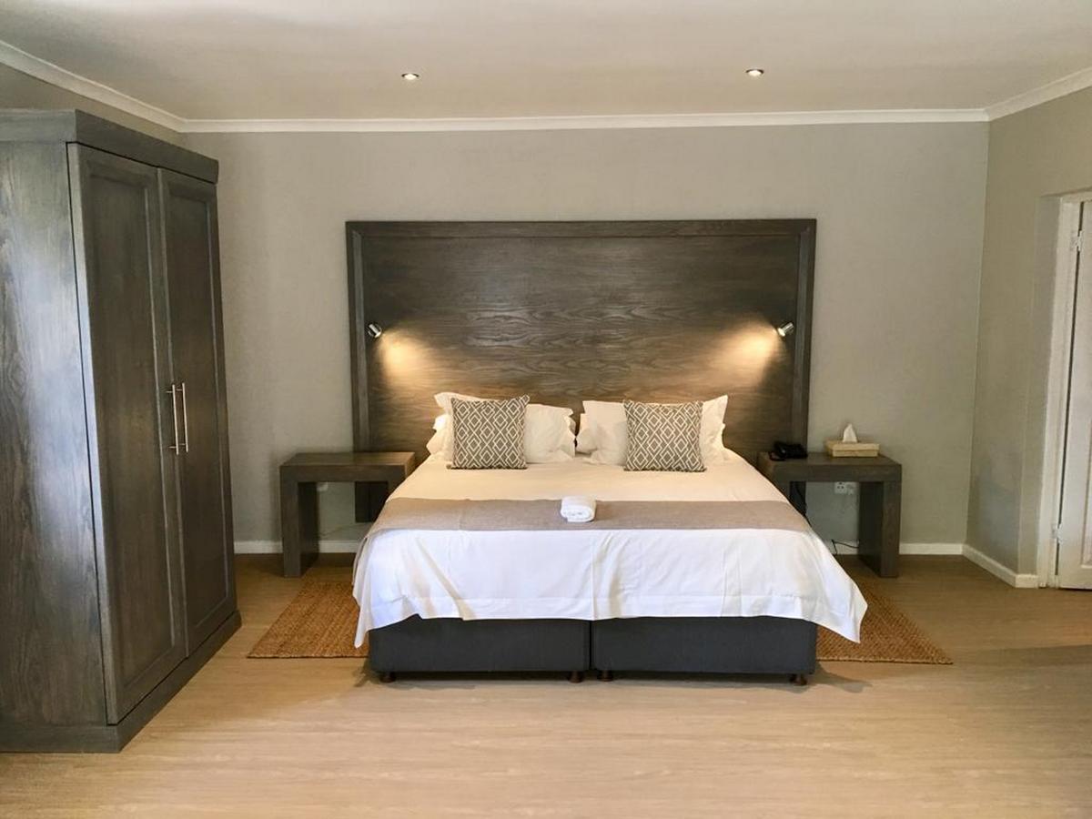 Ibhayi Guest Lodge - Lion Roars Hotels & Lodges. พอร์ตเอลิซาเบธ ภายนอก รูปภาพ