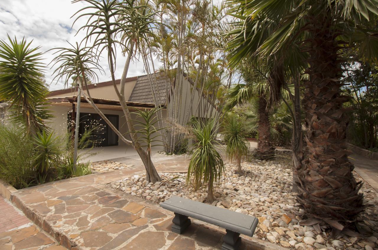 Ibhayi Guest Lodge - Lion Roars Hotels & Lodges. พอร์ตเอลิซาเบธ ภายนอก รูปภาพ